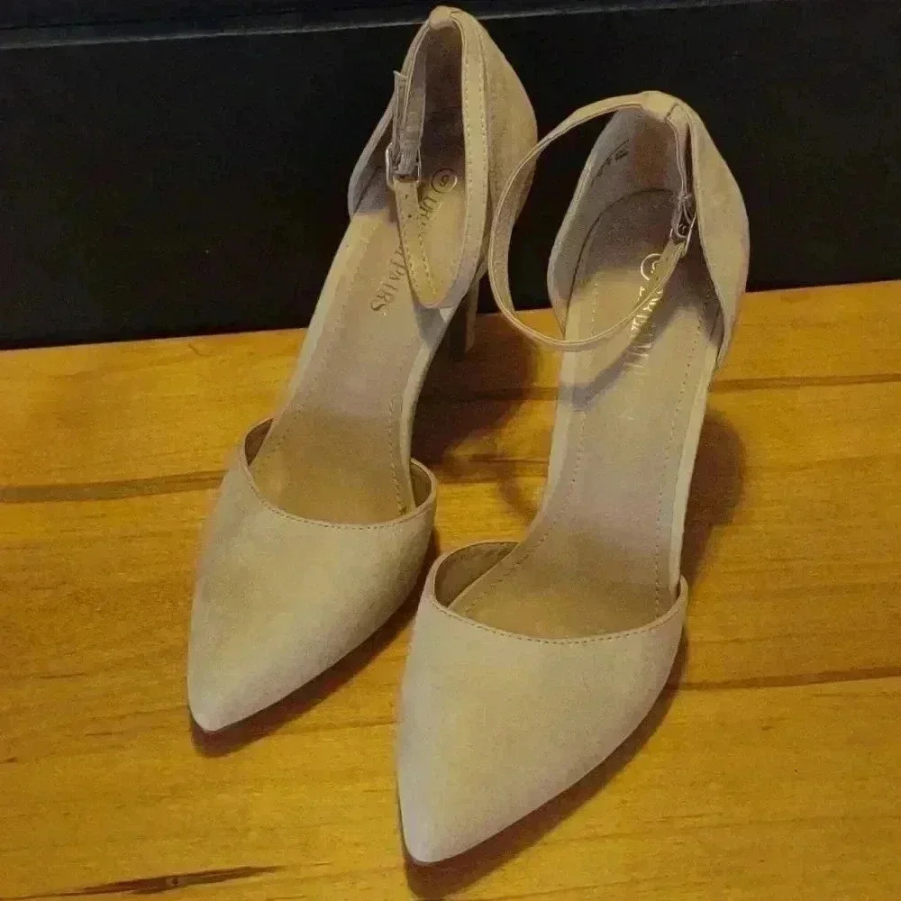 NWOT Dream Pairs - High Heels 👠- Size 9